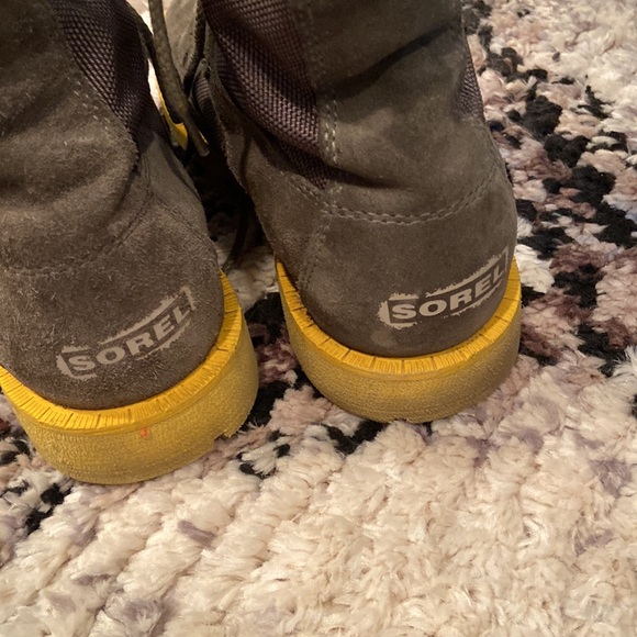 Sorel Caribou Combat Waterproof Boots - Picture 2 of 7